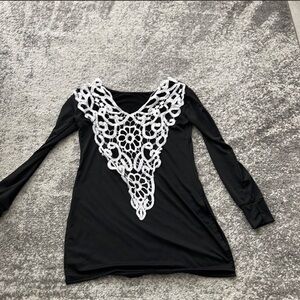 Black Top w/White Lacy Back